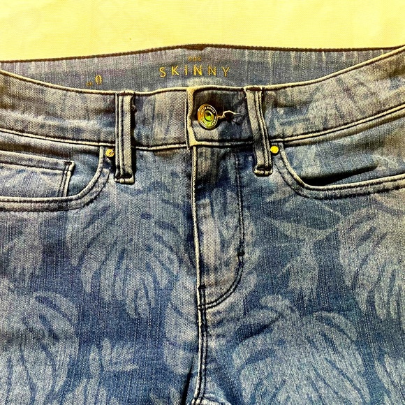 Price Drop‼️⬇️ White House Black Market NWOT Sz. 0 Skinny Jeans Med blue. NWOT - Picture 4 of 10